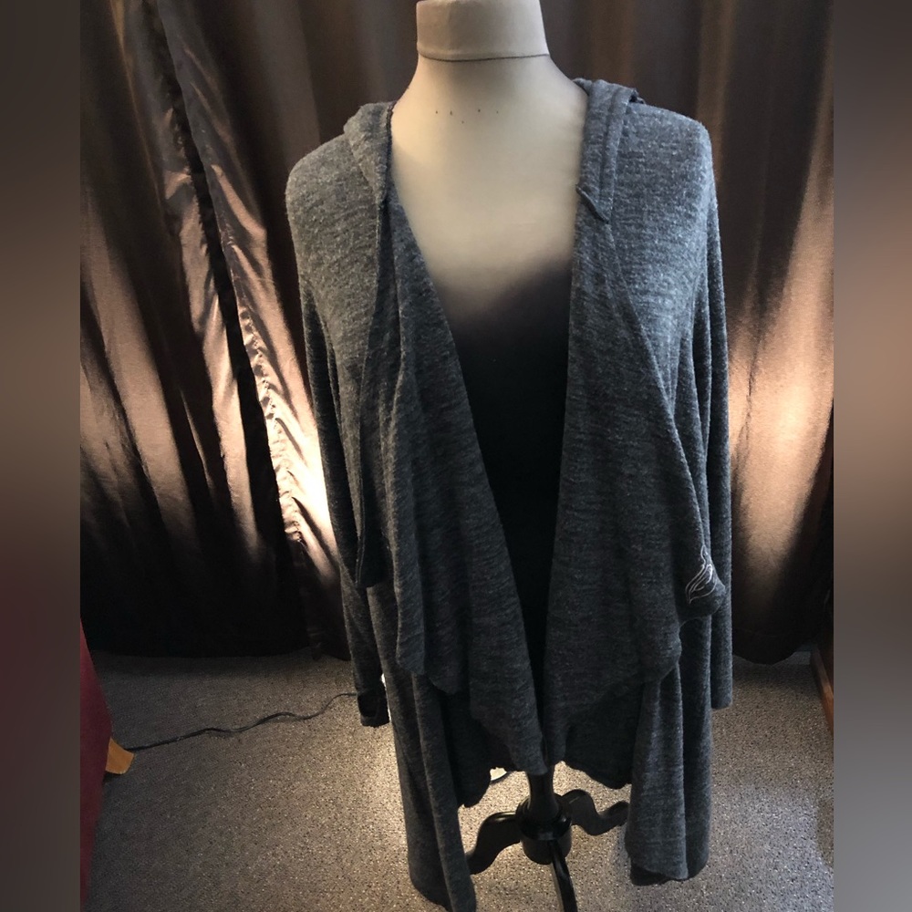 Torrid Disney HerUniverse size 4 Maleficent hooded drape sweater.